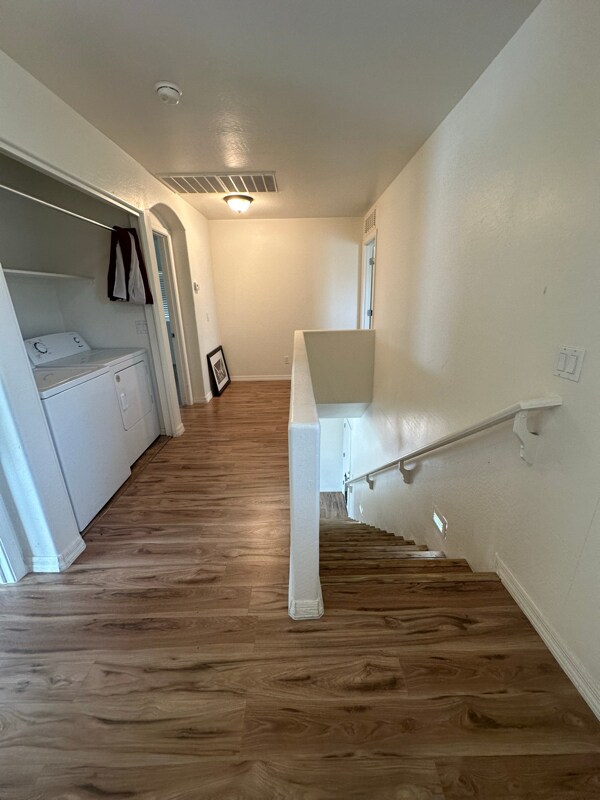 Foto del edificio - 1428 S Terrace Rd