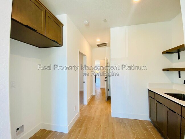 Foto del edificio - 7158 E Harvard Ave