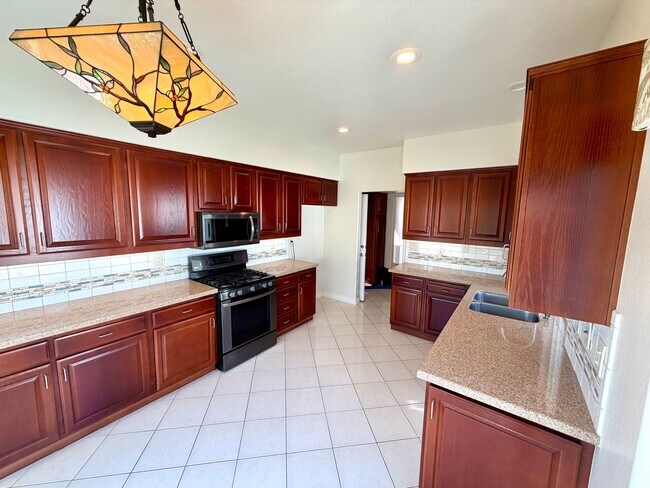 Foto del edificio - Ocean Hills Country Club | 2 Bedroom, 2 Bath + Optional 3rd Bedroom & Loft in a 55+ Community
