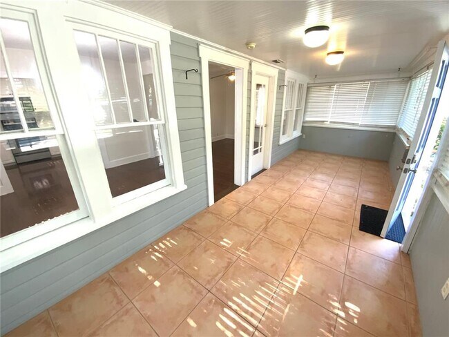 Foto del edificio - 3100 10th St N