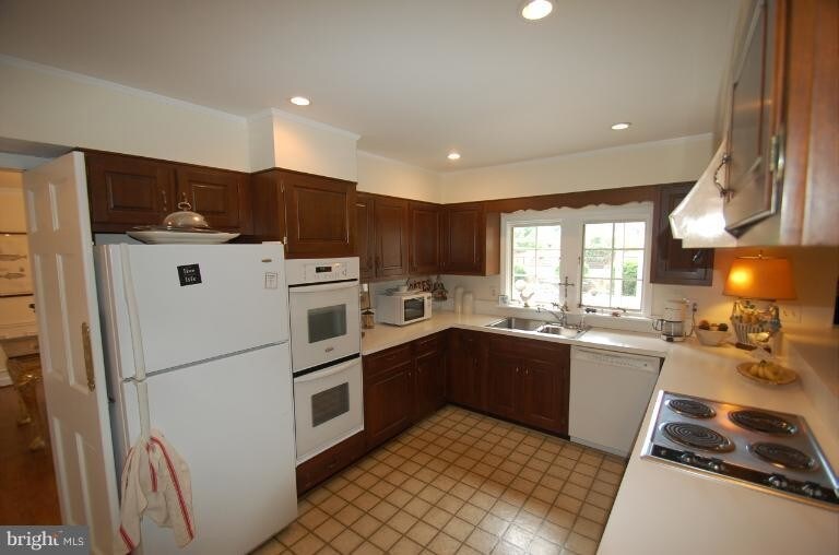 Primary Photo - 3637 N Monroe St