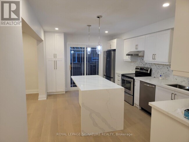 Building Photo - 6429 Longspur Rd