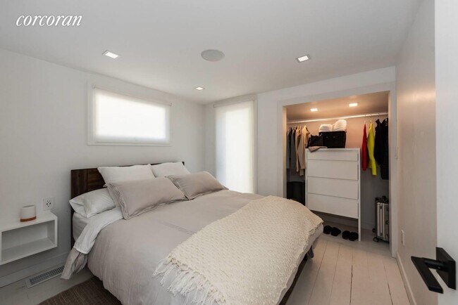 Foto del edificio - 100 Edgemere St