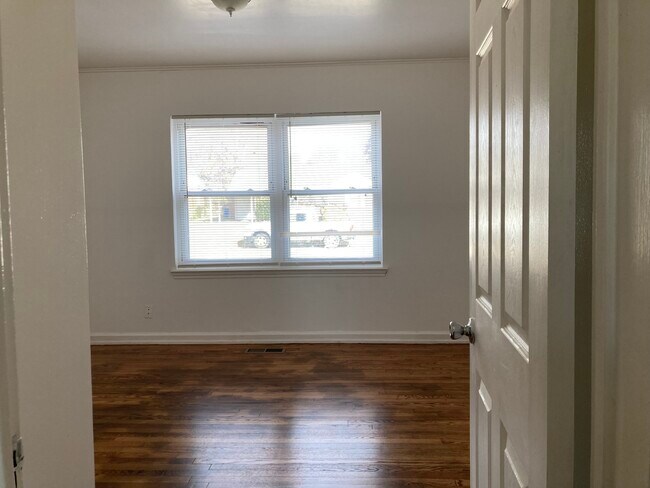 Foto del edificio - 2736 E 2nd St S