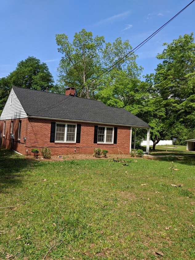 Primary Photo - 1642 Winthrop Ave