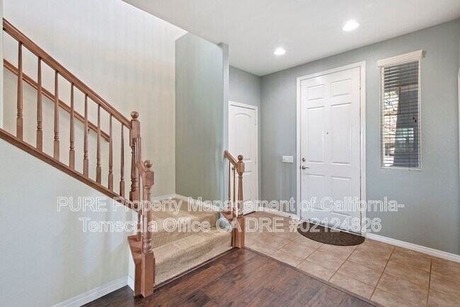 Foto del edificio - 40184 Emily Pl