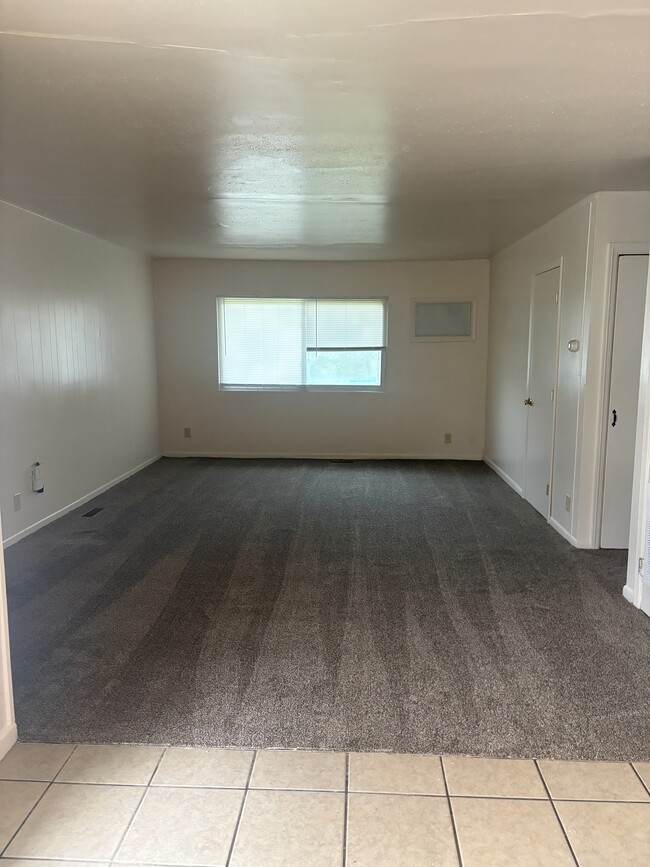 Building Photo - 4010 Middlehurst Ln