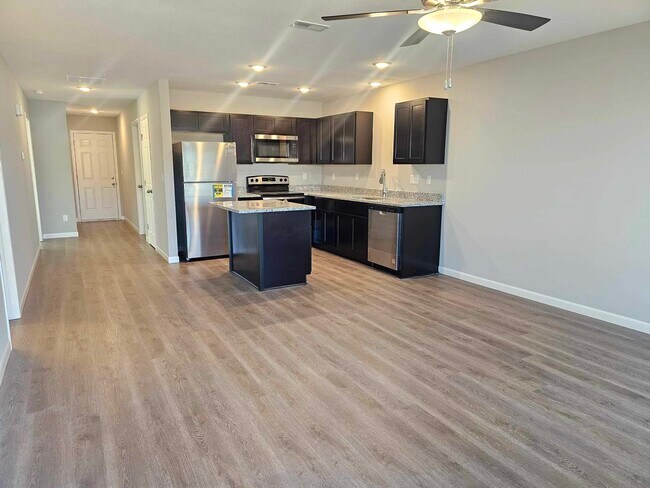 Foto del edificio - 5546 N Gray Dr