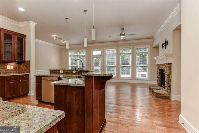 Building Photo - 10424 Park Walk Point
