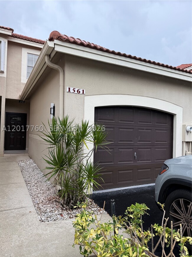 Building Photo - 1561 Sorrento Dr