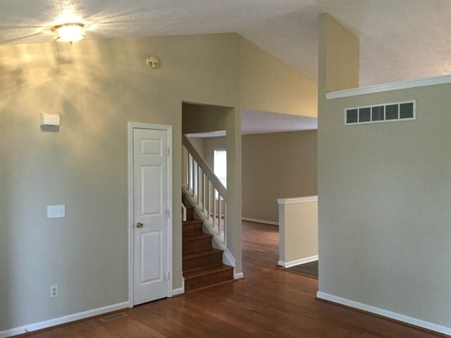 Building Photo - 20 Robin Way