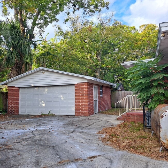 Foto del edificio - 1416 W 13th St