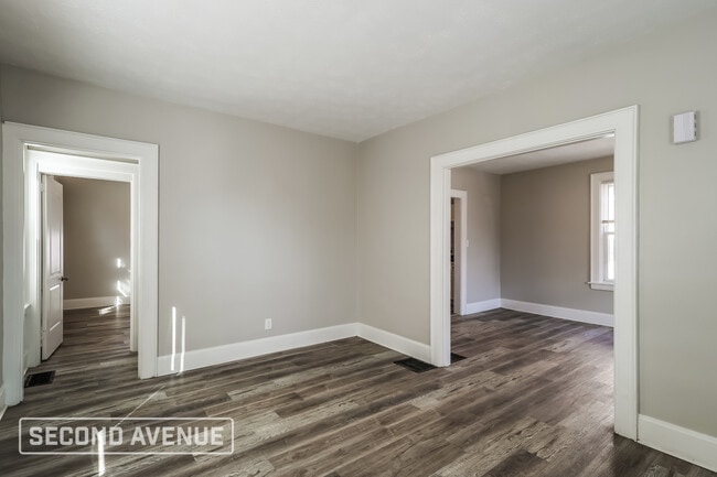 Building Photo - 5325 Rolston Ave