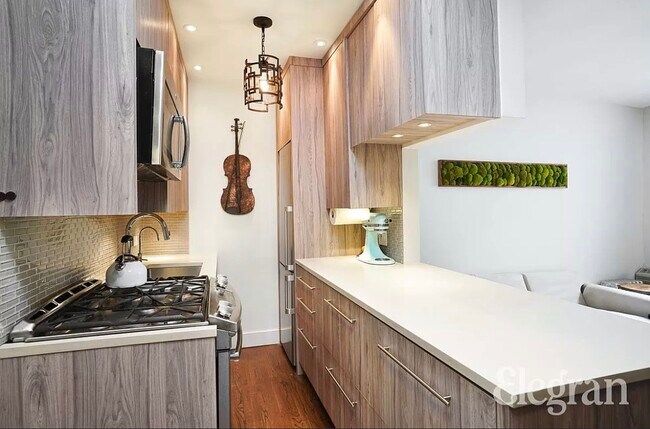 Foto del edificio - 24 W 83rd St