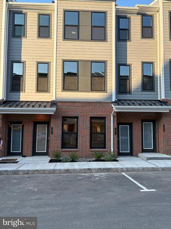 Building Photo - 1212 Parker Blvd