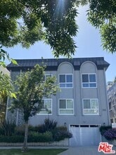 Building Photo - 125 S Elm Dr