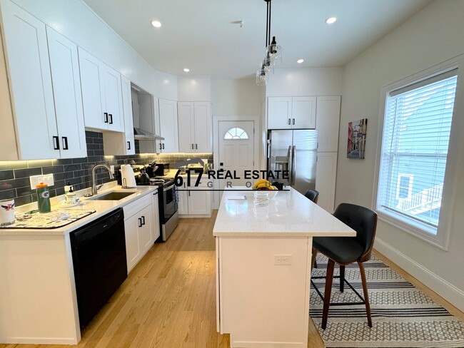 Building Photo - 58 Springfield St