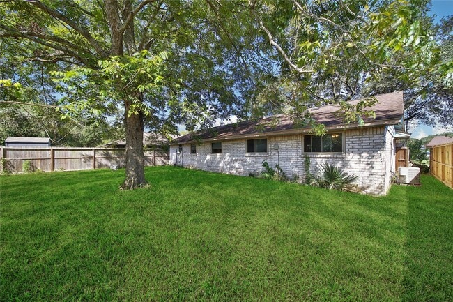 Building Photo - 1559 Diplomat Way