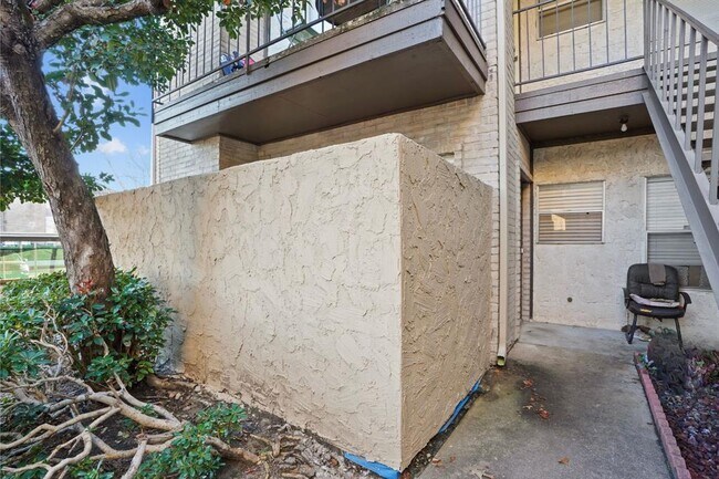 Foto del edificio - 2021 Spenwick Dr