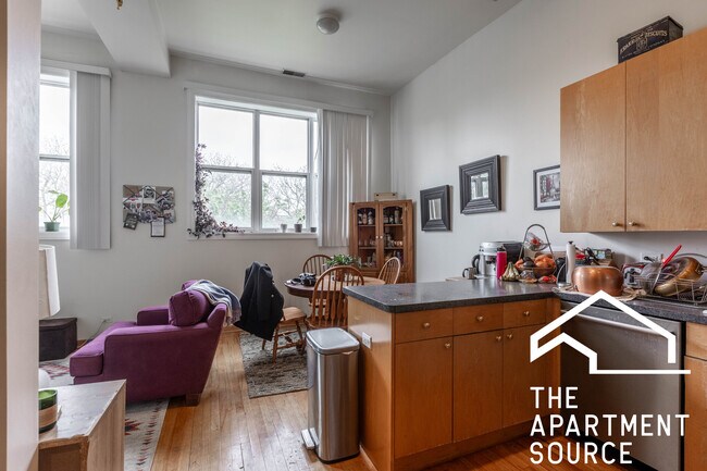 Foto del edificio - 1446 N Leavitt St