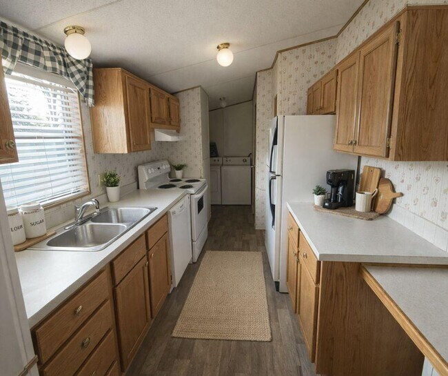 Foto del edificio - 7246 FL-44