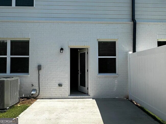 Foto del edificio - 4604 Cypress Landing Wy