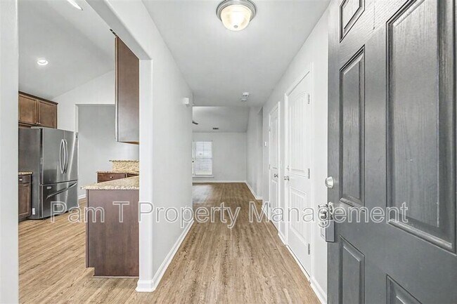Building Photo - 20 Swallow Tail Cir