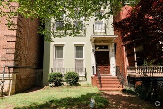 Building Photo - 1114 Grove Ave
