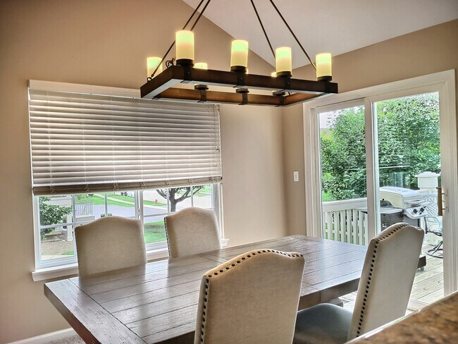 Building Photo - 557 Cary Woods Cir