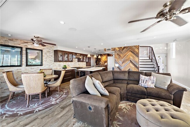 Foto del edificio - 25862 Dana Bluff W