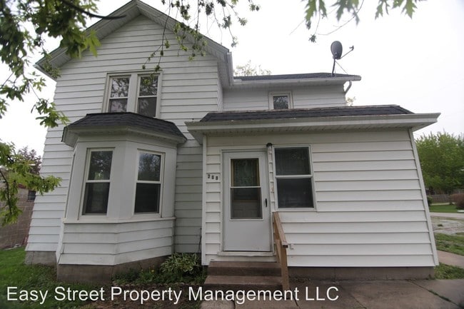 Building Photo - 4 br, 1 bath House - 208 Clark St(Posey)