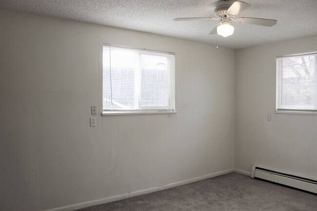 Foto del edificio - 1363 S Coffman St