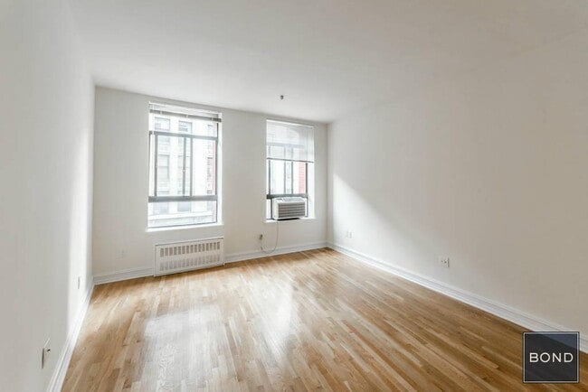 Building Photo - 1 Astor Pl