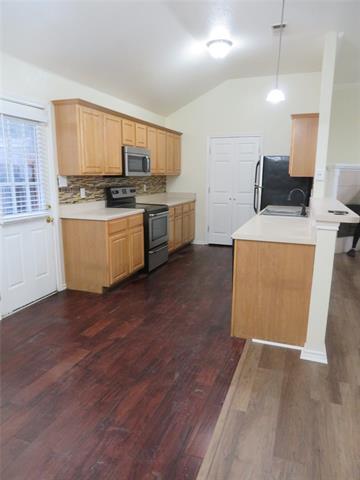 Foto del edificio - 104 Roaring Springs Dr