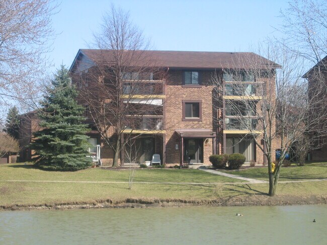 Front - 15122 Quail Hollow Dr