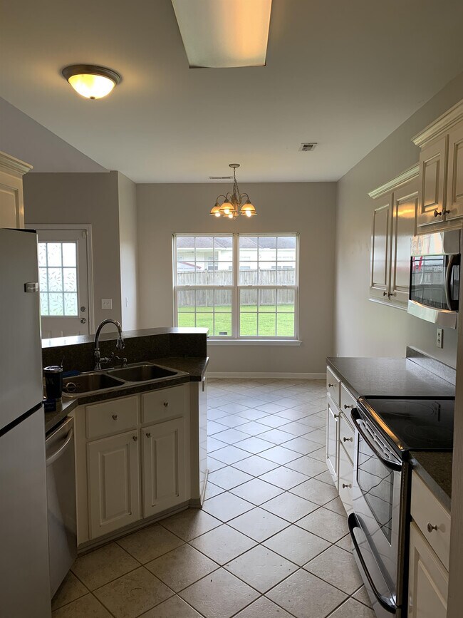Foto del edificio - 7689 Eagle Lake Rd