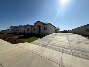 Building Photo - 5306 Hawkwatch Ln