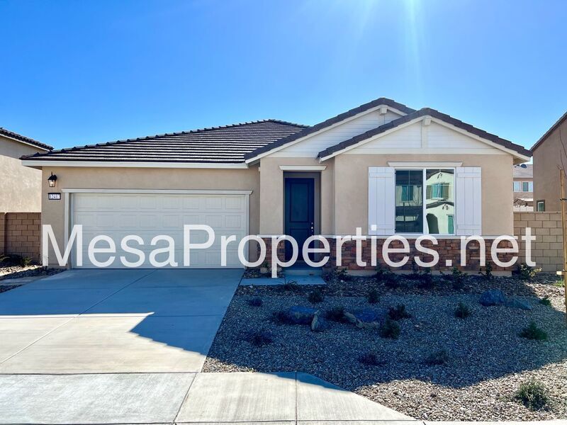 Primary Photo - 12417 Pinos Verde Ln