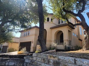 Building Photo - 2305 Gilia Dr