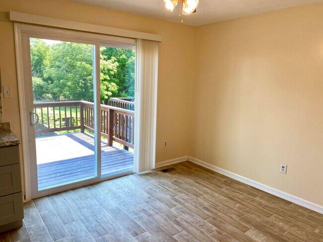 Foto del edificio - 1711 Winding Brook Way