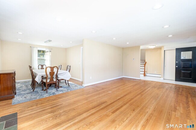 Building Photo - 99 Fuller Dr