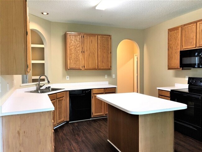 Building Photo - 6688 Bent Creek Dr