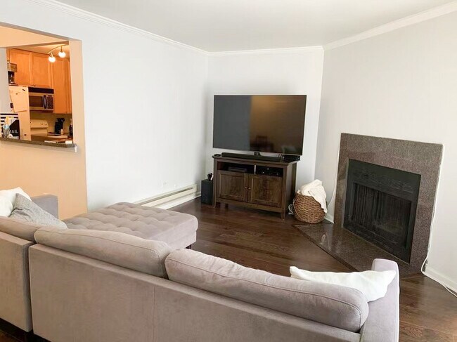 Foto del edificio - 511 Spruce Dr