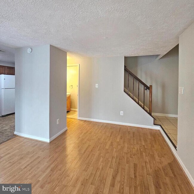 Foto del edificio - 1005 Warwick Ct