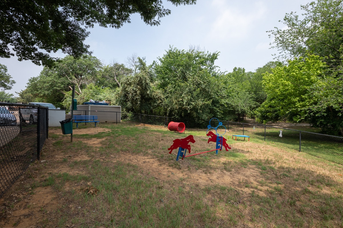 Building Photo - Village Green of Bear Creek
