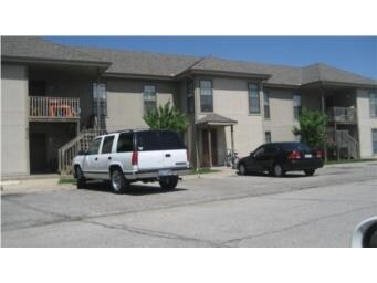 Building Photo - 640 S Lakehurst Dr