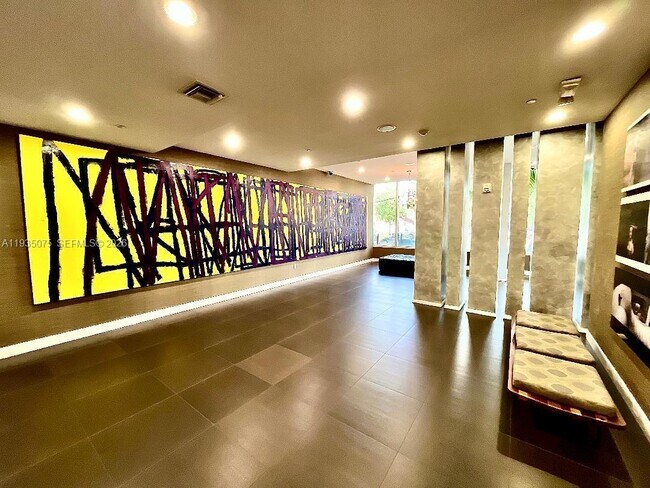 Foto del edificio - 2100 Park Ave