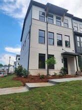 Building Photo - 101 Holt Ln
