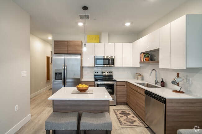 1BR, 1BA - 700 SF - Kitchen - The Jordan