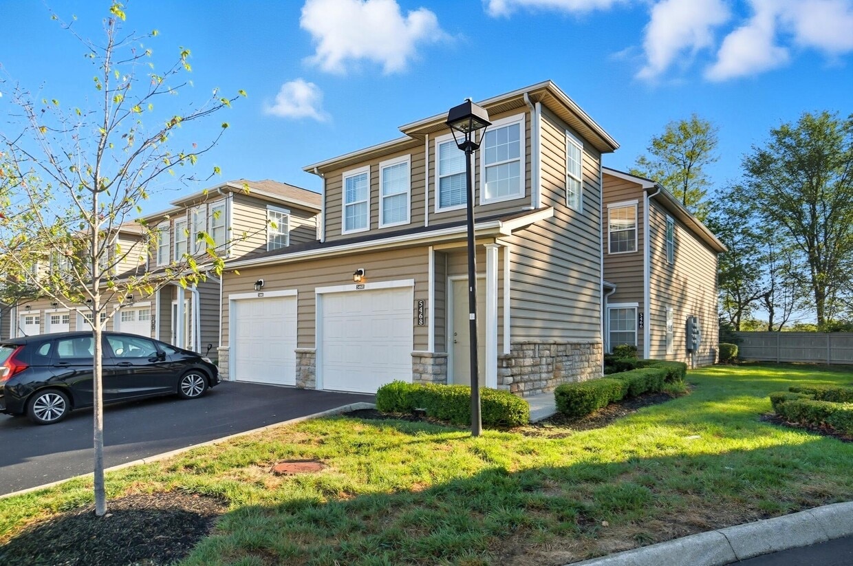 Foto principal - 5468 Nottinghamshire Ln